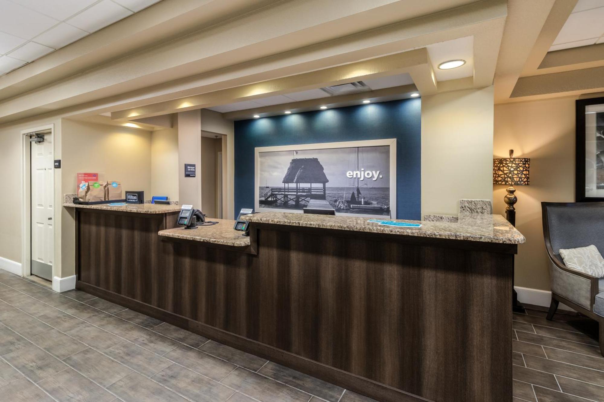 แฮมป์ตัน อินน์ เดย์โทนา ชอร์-โอเชียนฟรอนต์ Daytona Beach Shores ภายนอก รูปภาพ