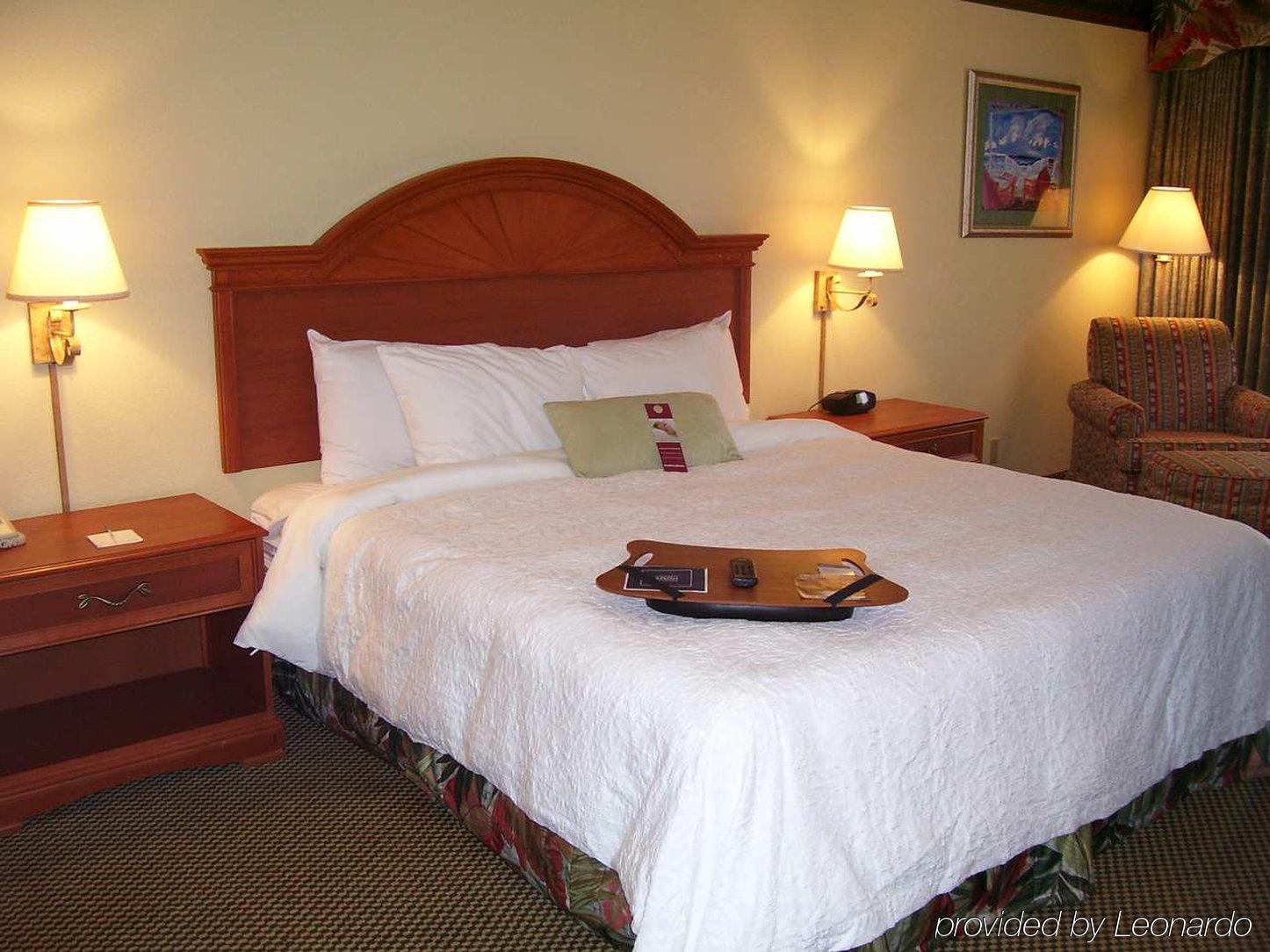 แฮมป์ตัน อินน์ เดย์โทนา ชอร์-โอเชียนฟรอนต์ Daytona Beach Shores ภายนอก รูปภาพ