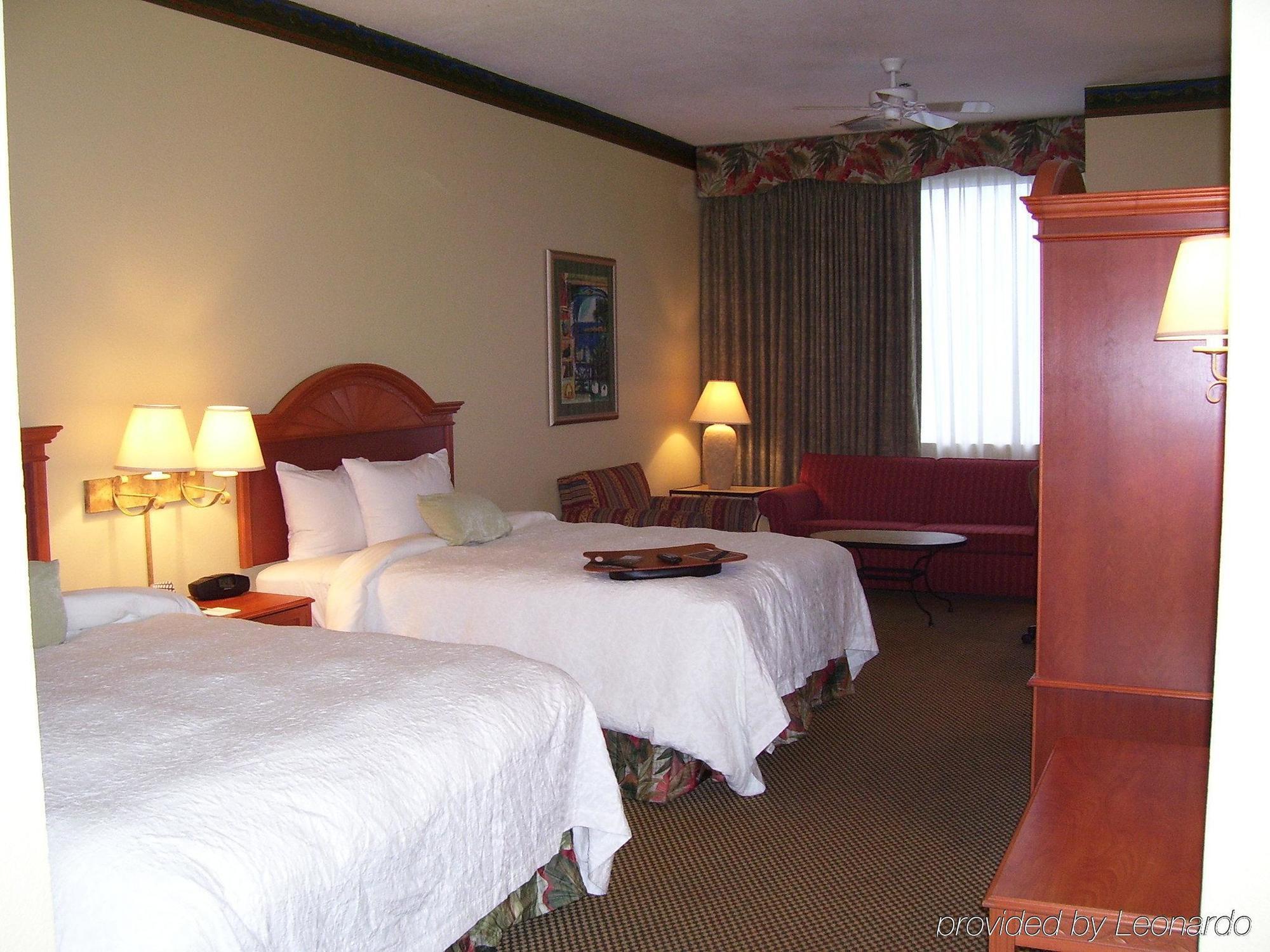 แฮมป์ตัน อินน์ เดย์โทนา ชอร์-โอเชียนฟรอนต์ Daytona Beach Shores ห้อง รูปภาพ